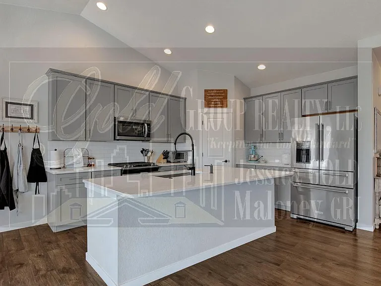 6381 Ottawa Dr — Photo 4