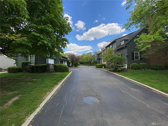 4th image of 150 Lyons Dr