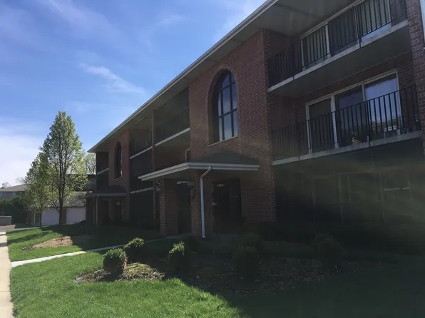 5033 W Circle Dr #102, Crestwood, IL 60445