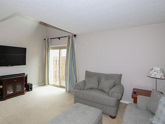 3rd image of 4943 Columbia Cir #28-134