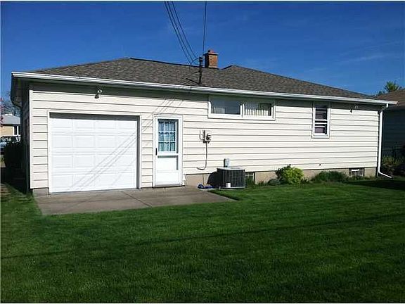 3rd image of 126 Lou Ann Dr