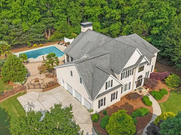 104 Hidden Springs Ln, Peachtree City, GA 30269