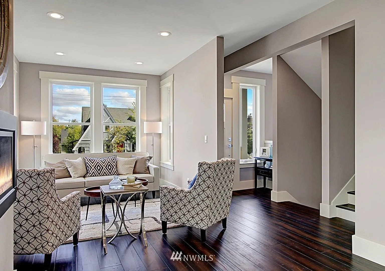 Spacious 5BR 3.5BA Home in Ravenna Garage, Fenced Yard, A/C — Photo 3