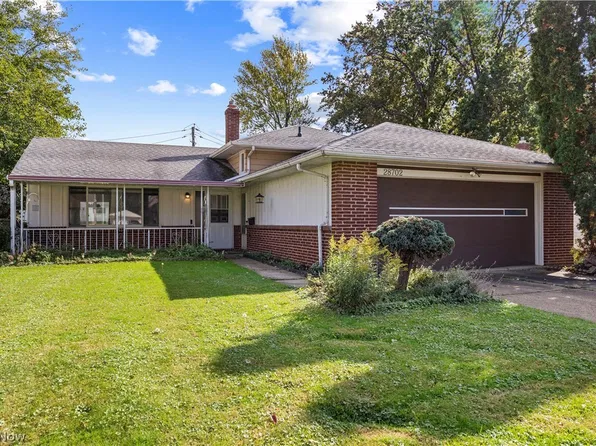 28702 Lake Shore Blvd, Willowick, OH 44095