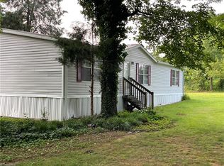 1834 Light Rd, Thomasville, NC 27360