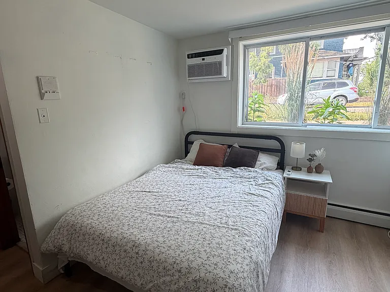 2700 Garfield Ave S #101 — Photo 13