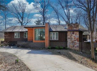 35 Ingelside Dr, Hudson, OH 44236