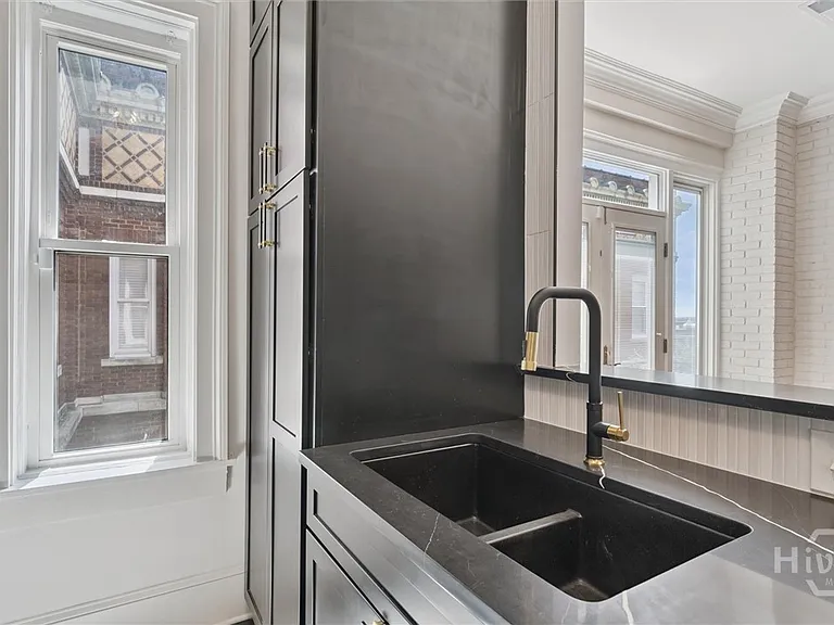 24 E Liberty St #73&83 — Photo 16