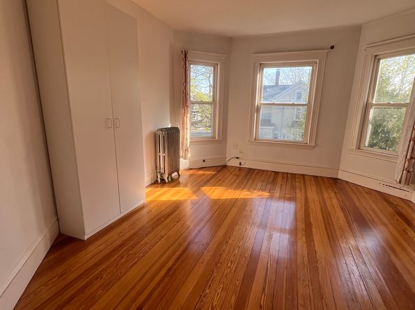 124 Forest St Floor 3