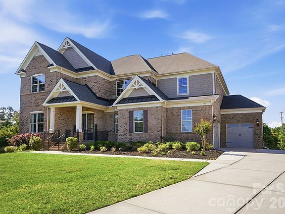 3rd image of 1105 Giacomo Dr