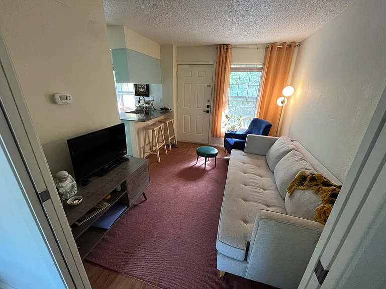 3503 Alpine Cir #C — Photo 1