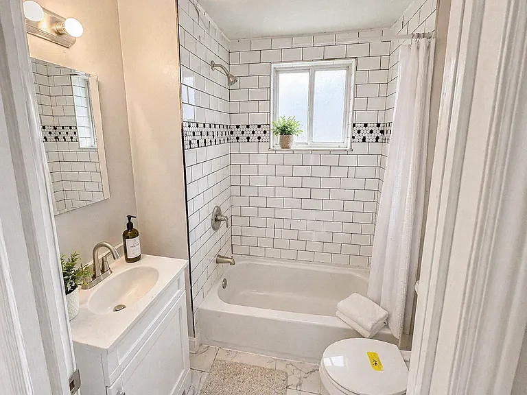 5404 Black St #2 — Photo 6