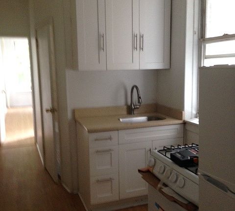 4th image of 91 Jewel St APT 1R