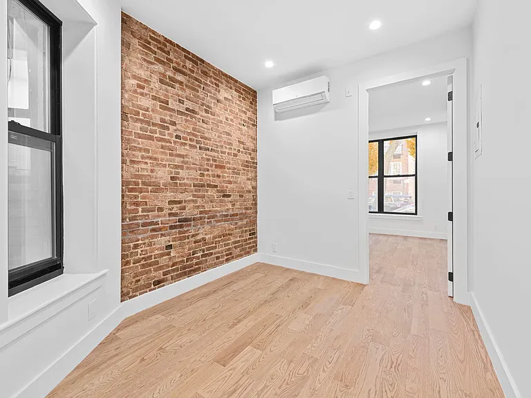 145 E 30th St #1L — Photo 8