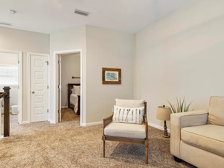 408 Raven Ln — Photo 20