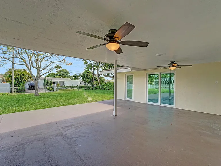 5011 Buchanan St — Photo 54