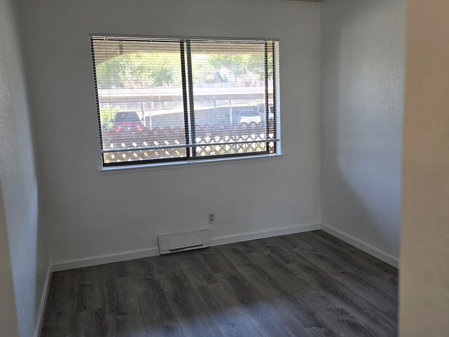 2 bed, 962 sqft, $2,695 — Photo 1