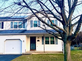 11 Bridle Way, Wernersville, PA 19565