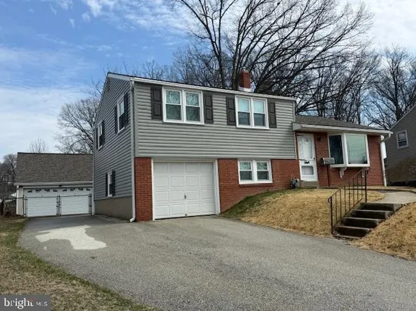 902 Eisenhower Ave, Woodlyn, PA 19094