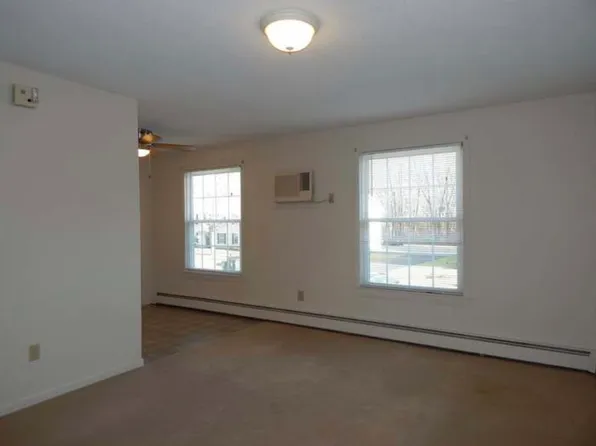 (undisclosed Address), Hampton, NH 03842