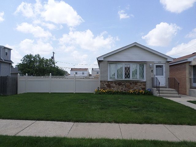1st image of 4926 Forster Ave