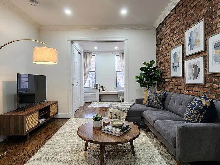 307 Mott St #2B — Photo 1