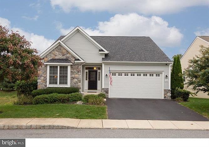 1st image of 1730 Wisteria Way