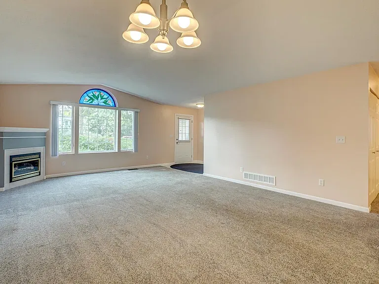 1300 Carriage Dr #A — Photo 19