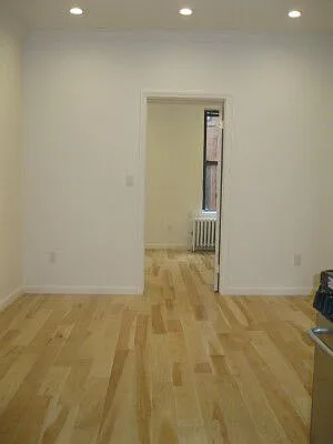 Rented by Tower Brokerage | media 23