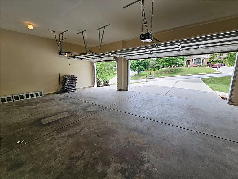 3755 Long Lake Dr — Photo 44