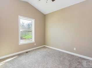 301 Carson Dr, Marshalltown, IA 50158
