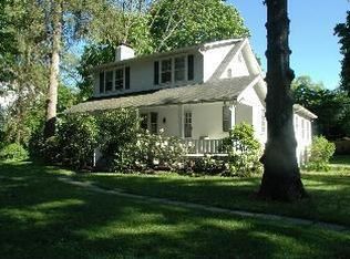 12 Chapel Ln, Riverside, CT 06878