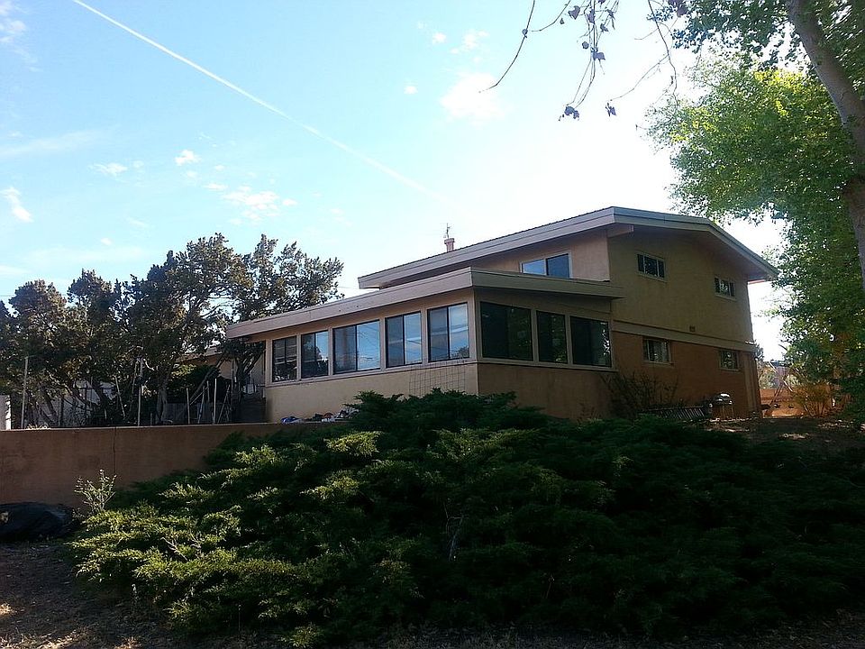1st image of 125 Mateo Cir N
