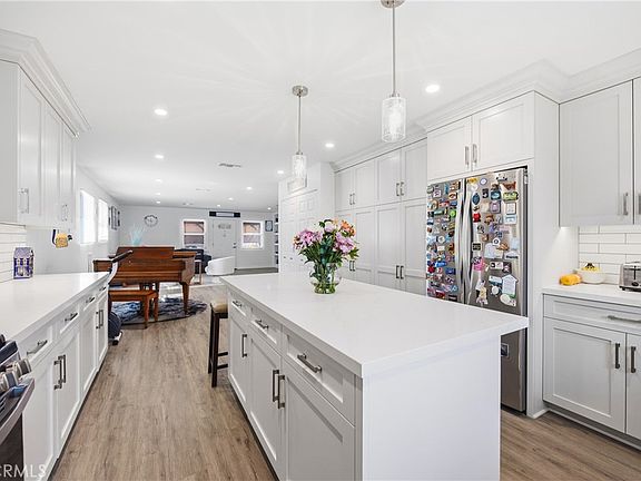 4th image of 2235 Clover St