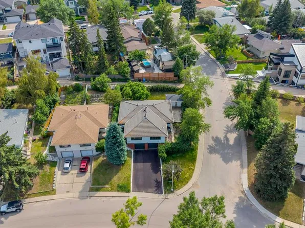 1415 N Rosehill Dr NW, Calgary, AB T2K 1M3