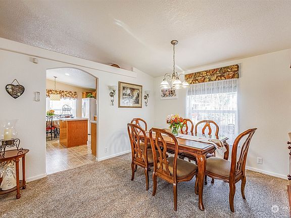 3rd image of 10516 196th Street Ct E