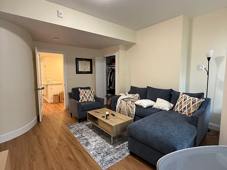338 Tappan St #B — Photo 2