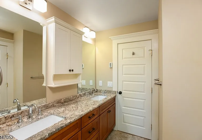 30 Gates Ave — Photo 15