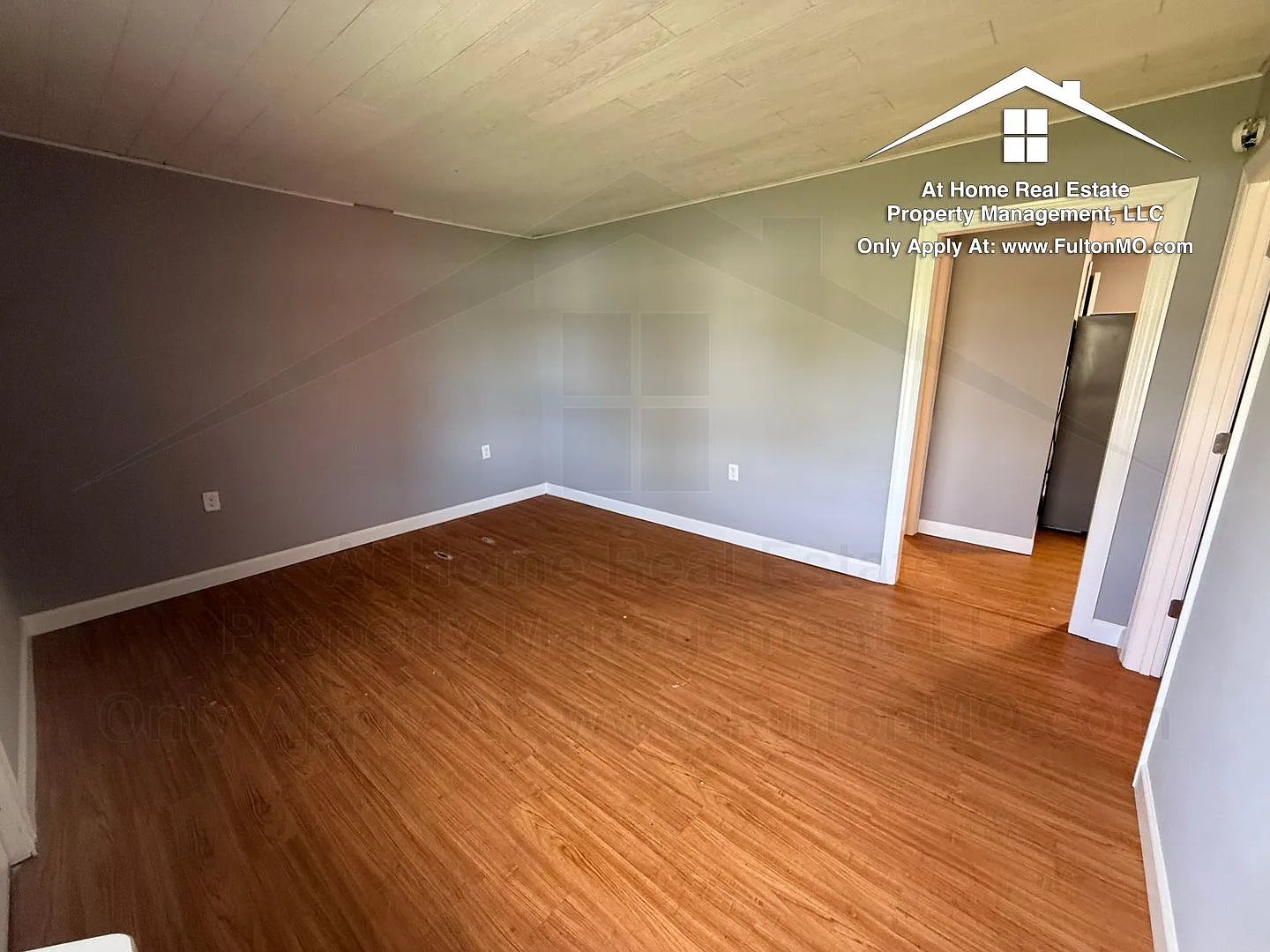 Churchill Road 809-817 Apartments — Photo 4