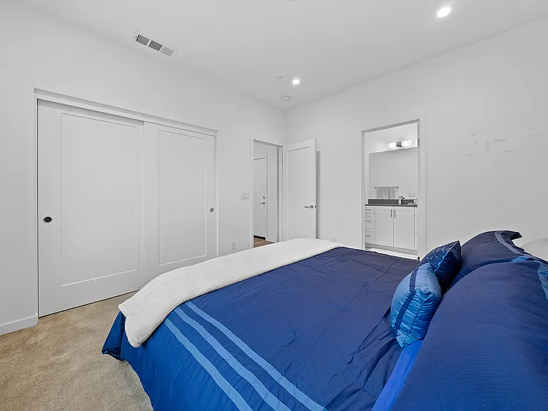 135 Schick — Photo 13