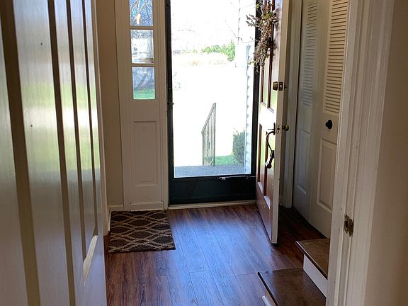 Foyer with coat closet