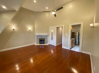 289 Burns St FLOOR 3, Forest Hills, NY 11375