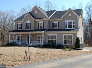 205 McPherson Dr, Fredericksburg, VA 22406