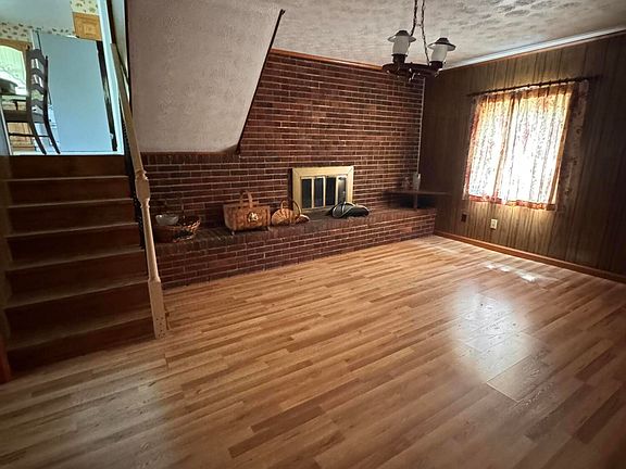 4th image of 21 Packcastle Road