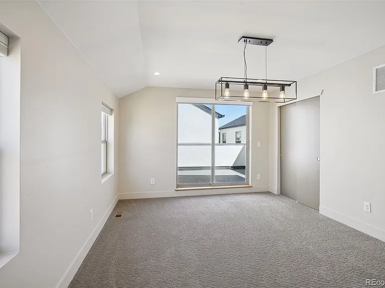 1386 Zenobia St — Photo 36