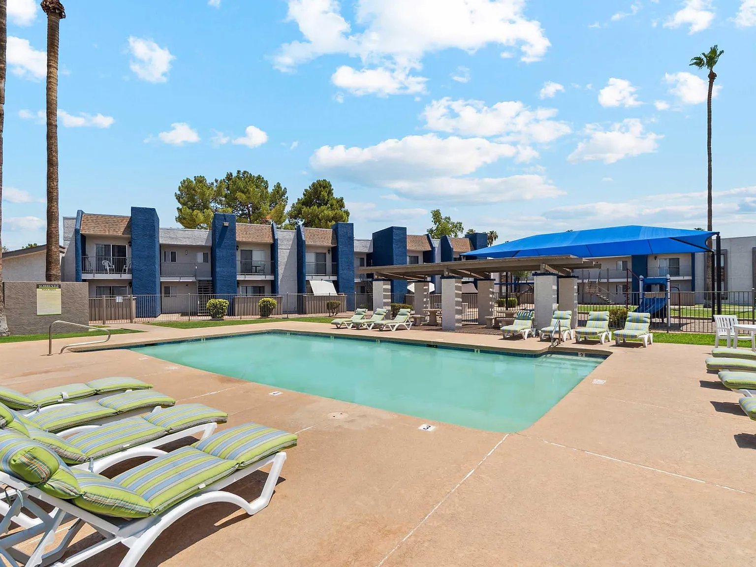 Sorrento Apartments — Photo 4
