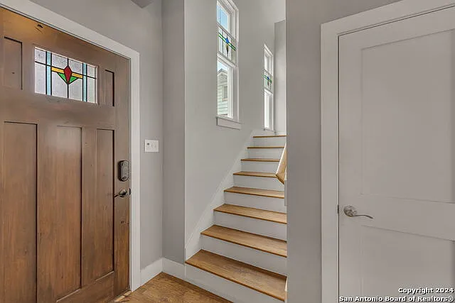 728 E Guenther St — Photo 31