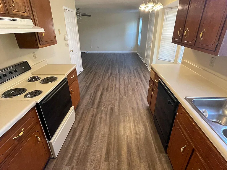 3235 S Senseney Cir — Photo 5