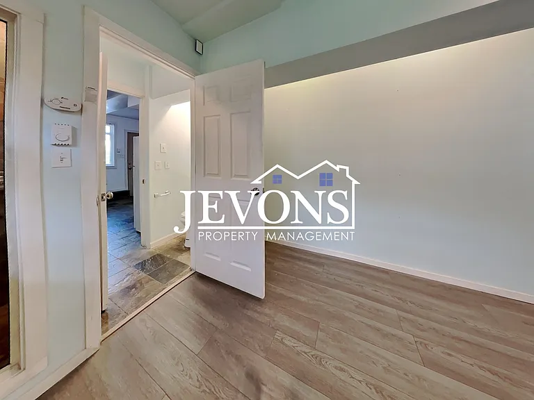 6617 1/2 S Monroe St #B — Photo 11