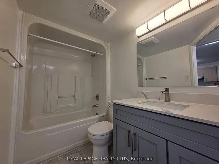 105 Victoria St #607 — Photo 9